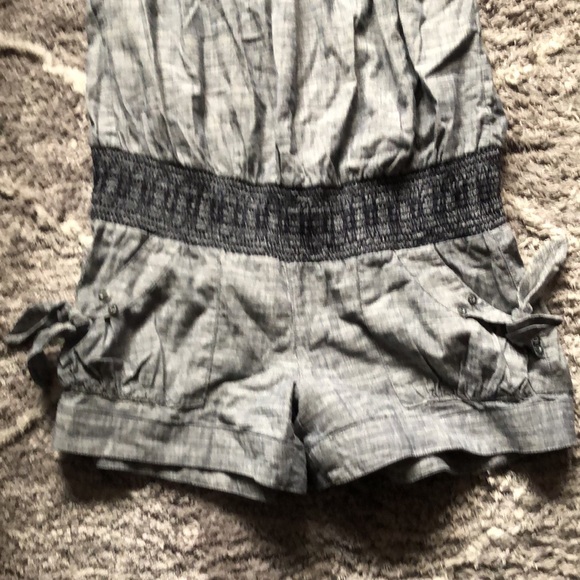 Romper - Picture 3 of 4